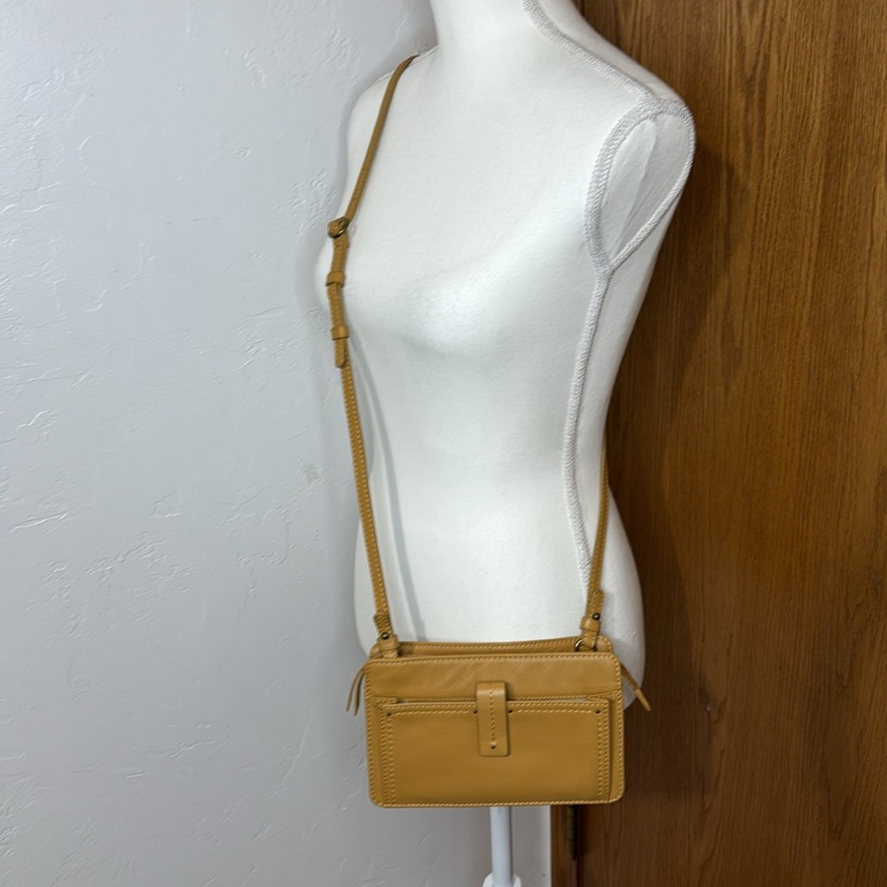 Lucky Brand tan leather crossbody bag w wallet insert